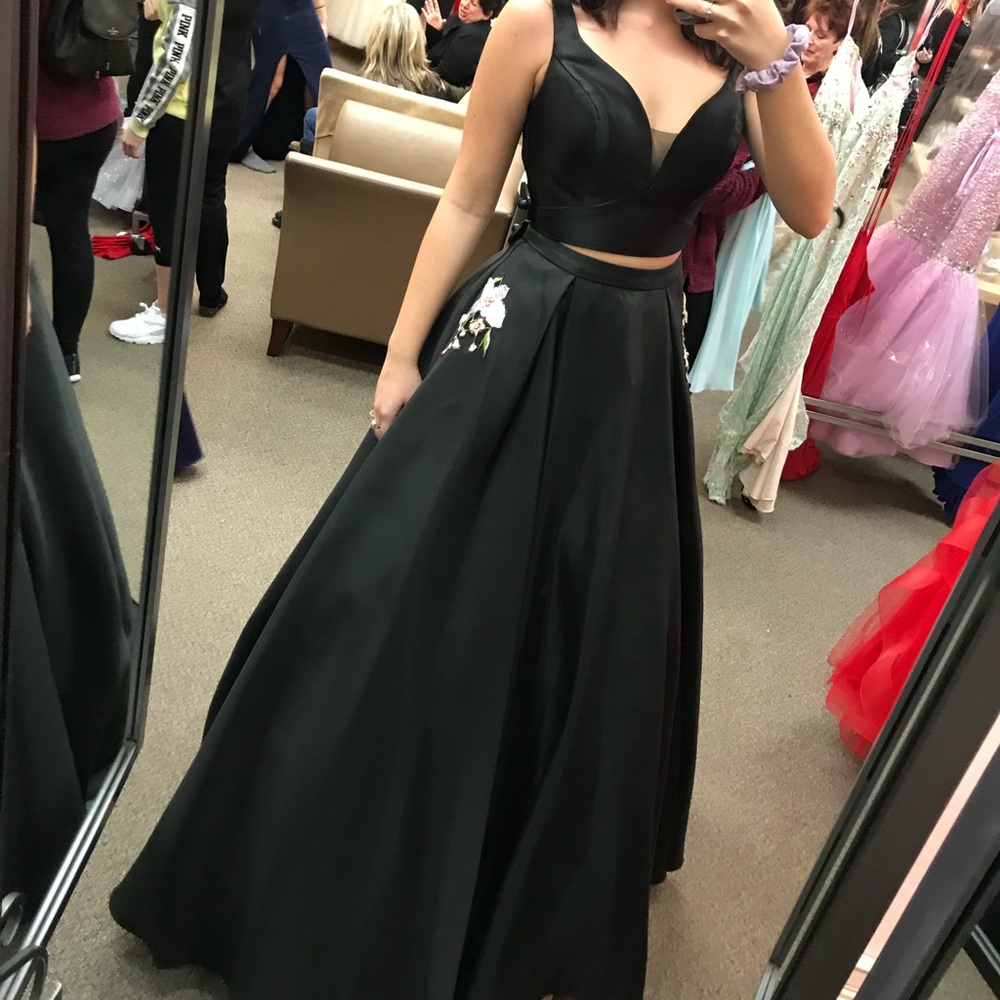 Black junior prom dress